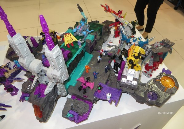 Toy Fair Australia 2017 Photos   Comparison Of Titans Return & G1 Trypticon Ramhorns Vehicle More Slugslinger Misfire  (41 of 56)